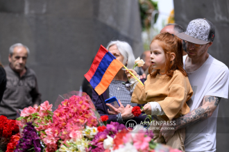 Homenaje a la memoria de las víctimas del Genocidio 
Armenio