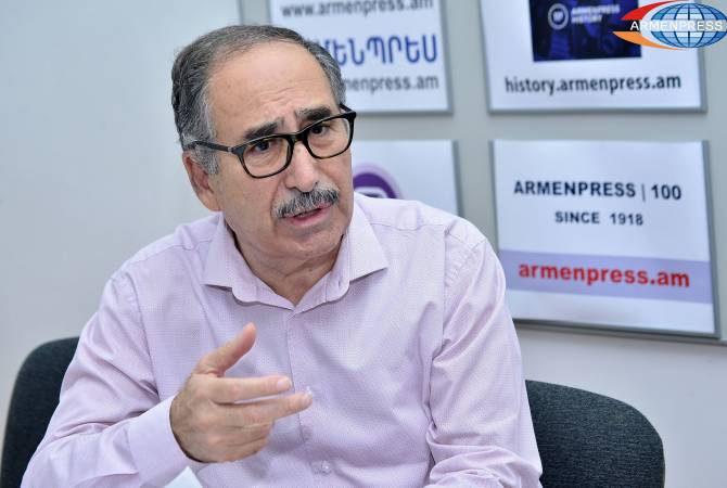 Публицист из Диаспоры Киракос Гуюмджян представляет программу
«Купи в Армении»