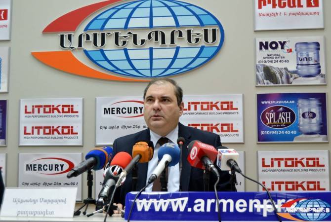 Политолог ожидает, что помощь России Армении может быть в виде военной техники и 
специалистов 