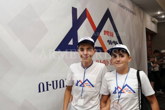 إطلاق المرحلة ال1 لبرنامج«خطوة نحو الوطن»من قبل مكتب المفوض الأعلى لشؤون الشتات الأرمني مع 
400 شاب وشابة من مختلف الدول