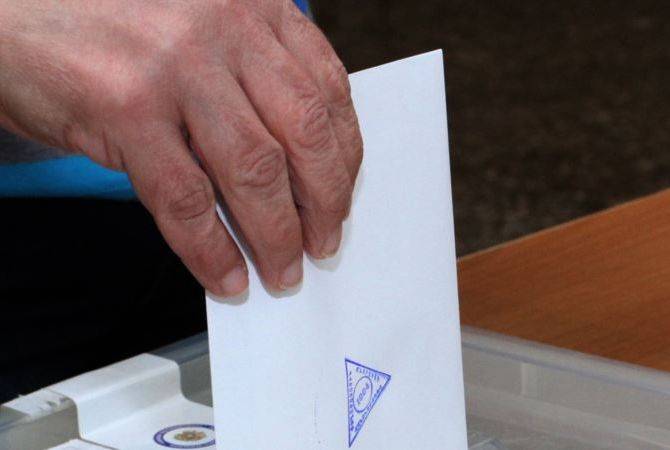 По предварительным данным на 14 часов, явка на выборах ОМС 5 общин Армении 
составила 25.71 процентов