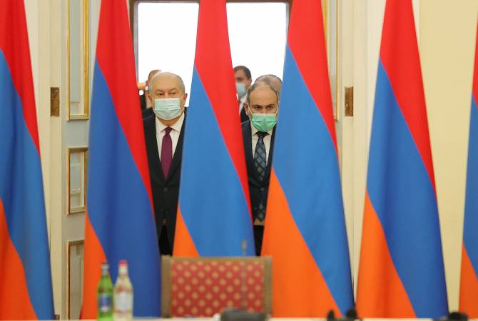 
Le Premier ministre assiste à la séance du Conseil d'administration du Fonds pan-arménien 
Hayastan

