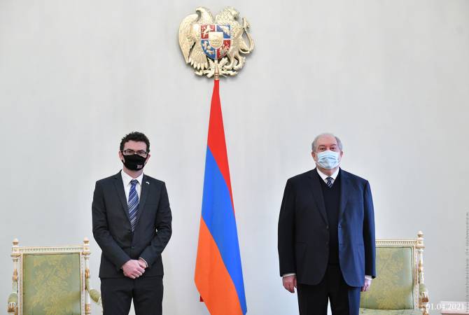Armen Sarkisyan, Birleşik Krallık'ın Ermenistan Büyükelçisi John Gallagher ile görüştü
