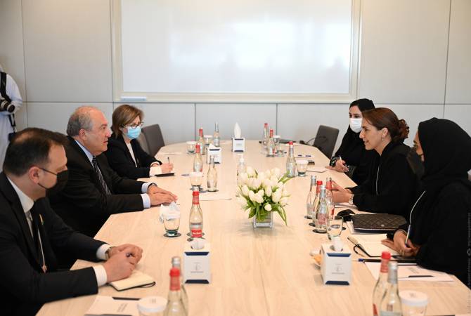 الرئيس أرمين سركيسيان يلتقي وزيرة التغير المناخي والبيئة الإماراتية مريم بنت محمد المهيري في أبو 
ظبي