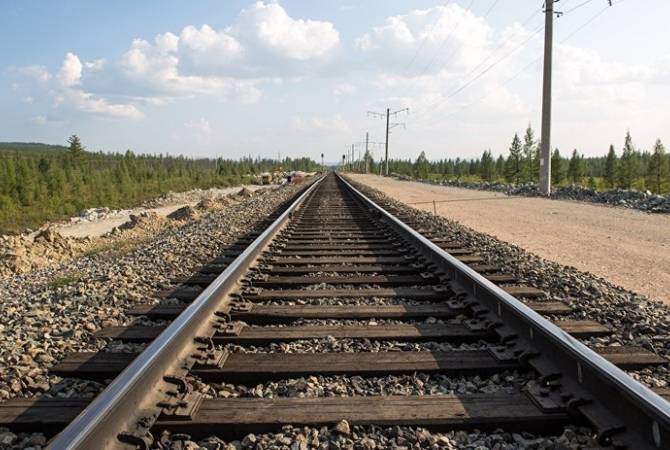 Запуск железной дороги Ерасх-Джульфа-Ордубад-Мегри-Горадиз – это возможность для 
больших транзитных потоков: премьер