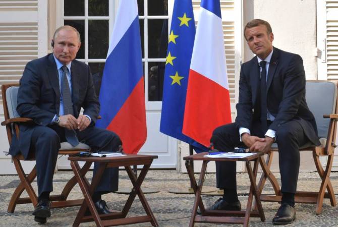 Emmanuel Macron va s'entretenir avec Vladimir Poutine par téléphone 

