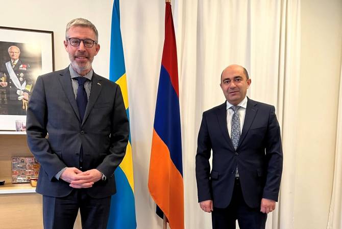 Edmon Marukyan membahas masalah keamanan regional hubungan bilateral dengan Duta Besar Swedia
