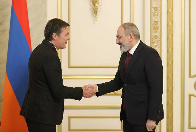 Pashinyan, Brice Roquefeuil emphasize the role of OSCE MG Co-chairs’ format in comprehensive 
settlement of NK conflict