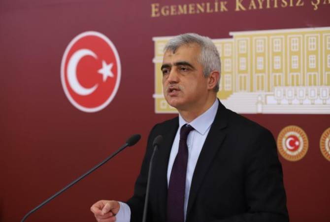 عضو البرلمان التركي عمر فاروق غيرغيرلي أوغلو يدعو تركيا لمواجهة التاريخ والاعتراف بالإبادة الأرمنية