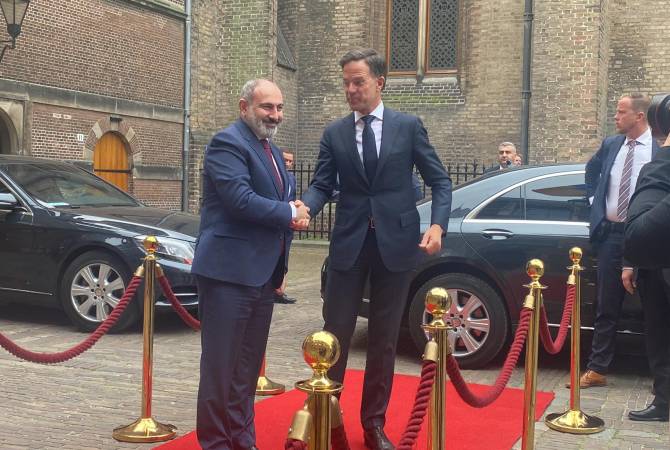 The meeting between Prime Ministers of Armenia, Netherlands kicks off in Hague