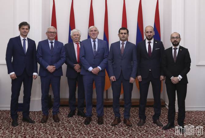 Armenian Vice Speaker of Parliament receives delegation led by First Vice President of Czech 
Senate 