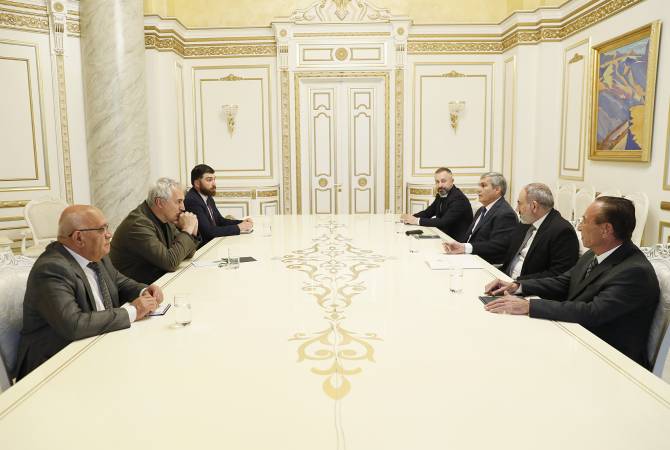 PM Pashinyan meets with representatives of extra-parliamentary political forces