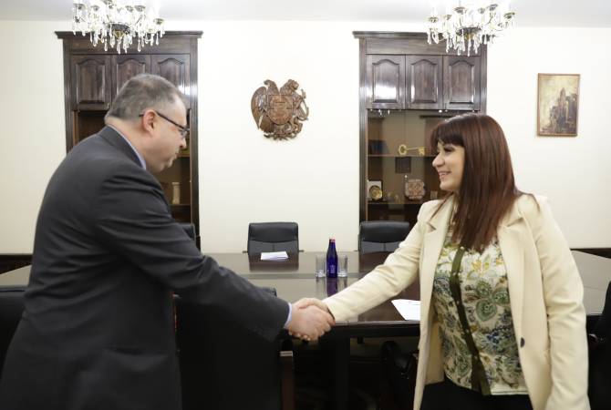 Shirak Governor holds meeting with Senior Advisor for South Caucasus Office of UN High 
Commissioner for Human Rights