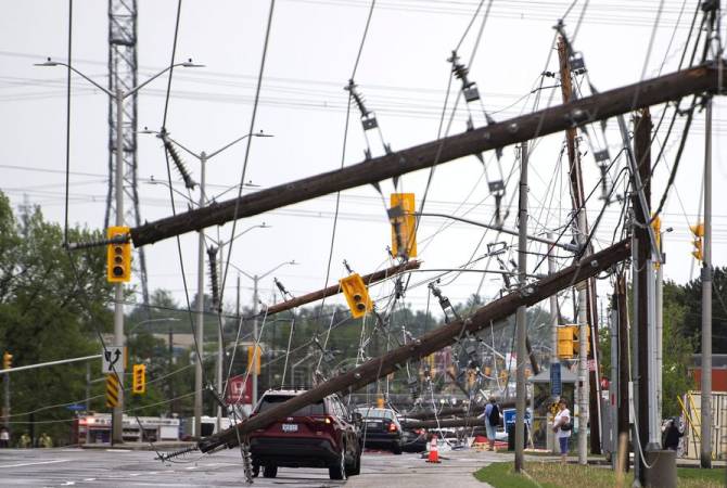 Կանադայում փոթորիկն ութ մարդու կյանք է խլել եւ առանց Էլեկտրականության թողել հազարավոր կանադացիների
