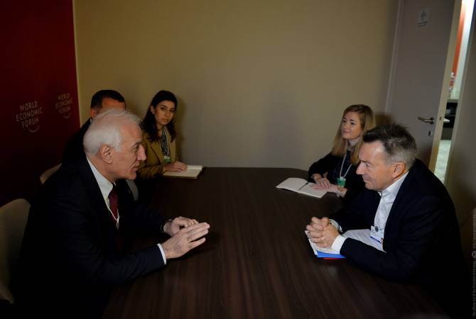 ՀՀ նախագահը Կարմիր խաչի միջազգային կոմիտեի նախագահի հետ հանդիպմանն 
ընդգծել է Ադրբեջանում պահվող հայ գերիների վերադարձի կարևորությունը

