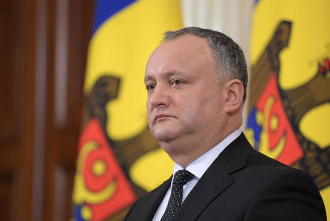 Прокуратура Молдавии предъявила экс-президенту страны Додону обвинение по четырем 
пунктам