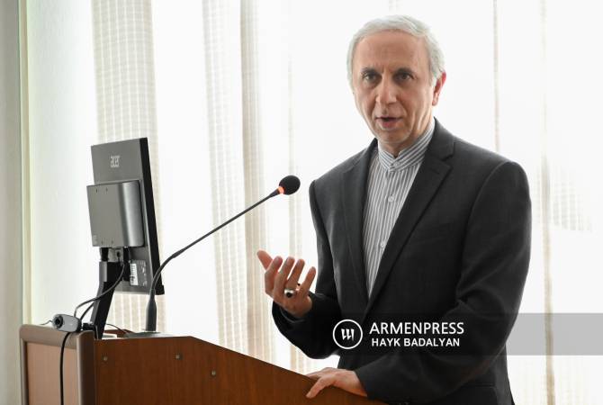 السفير الإيراني في أرمينيا يقول إن افتتاح القنصلية الإيرانية في كابان متوقع أن يعزز التعاون والتجارة في 
مقاطعة سيونيك