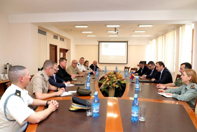 Discussion sur la coopération arméno-américaine en matière de Defense

