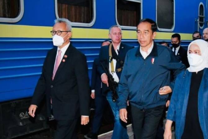 Ինդոնեզիայի նախագահը ժամանել է Կիեւ Զելենսկիի հետ բանակցությունների համար
