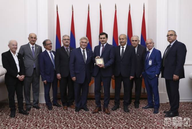Vice Speaker of Parliament hosts representatives of Armenian Democratic Liberal Party