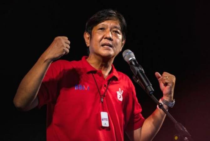 Aux Philippines, le nouveau président Ferdinand Marcos Jr prête serment