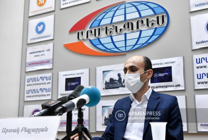 Արցախի պետնախարարը քննադատել է միջազգային հանրության արհեստական 
չեզոքությունը Հայաստանին ու Ադրբեջանին ուղղված կոչերում