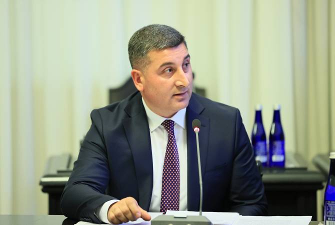 الحكومة ستخصص 757 مليون درام أرميني لتنفيذ 15 برنامج دعم في 15 من المجتمعات السكنية في 
أرمينيا