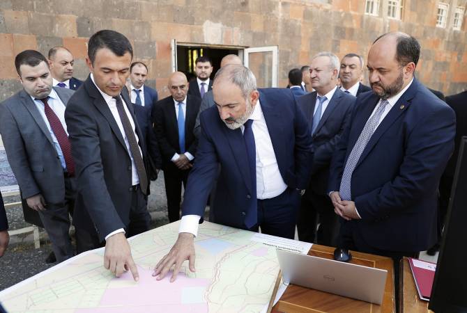 PM visits Ashtarak town, discusses concept of Academic City - Vimarsana News