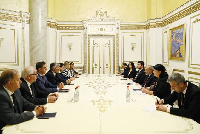 Pashinyan meets with visiting Argentine lawmakers - Vimarsana News