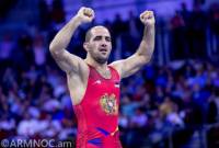 عضوا منتخب أرمينيا للمصارعة الرومانية آ.شاهينيان وم.أمويان يحرزان الذهب في بطولة وارسو الدولية
