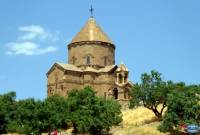 غباء أذربيجاني فاضح آخر«كنيسة آختامار الأرمنية بفان-تركيا اليوم-لأسلاف الأذريين وللأتراك المسيحيين»