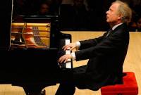 عازف البيانو الشهير أندراش شيف سيحيي أمسية موسيقية ضمن مهرجان «أفق يريفان» الموسيقي ال20