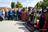 Government officials, clergy pay homage to Komitas at 150th anniversary of birth 