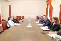 Вице-спикер НС Армении принял спецпредставителя президента РФ по международному 
культурному сотрудничеству

