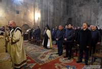 رئيس آرتساخ أرايك هاروتيونيان قداس عيد الميلاد المجيد للكنيسة الأرمنية الرسولية في دير كانتساسار