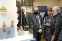 رئيس الوزراء الأرميني نيكول باشينيان والسيدة عقيلته يزوران متحف تاريخ أرمينيا ويحضر معرض "سر 
الأرض..."                  