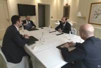 وزير خارجية أرمينيا آرارات ميرزويان يلتقي الرئيس التنفيذي لشركة جيكسو-غوغل جاريد كوهين بميونيخ 
ويدعوه لزيارة أرمينيا 