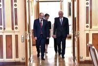 Նախագահ Վահագն Խաչատուրյանը նախագահական նստավայրում հյուրընկալել է վարչապետ Նիկոլ Փաշինյանին