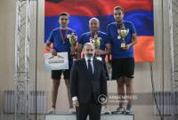 رئيس الوزراء الأرميني نيكول باشينيان يكرّم المشاركين والفائزين في مسابقة رئاسة وزراء أرمينيا لكرة 
الطاولة