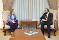 Mirzoyan, ABD'li Büyükelçisi ile Karabağ'ı görüştü