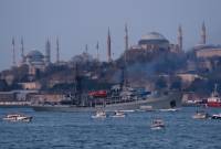 Министр обороны Турции назвал Черное море безопасным для судоходства 