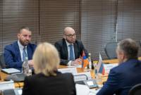 أرمينيا وروسيا تتّفقان على إنشاء منصّة مشتركة لبرامج الاستثمار
