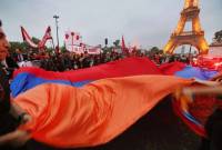 La communauté arménienne de France organise des événements de commémoration du 
Génocide, le 24 avril 