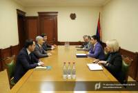 Председатель КГД Армении Рустам Бадасян принял министра ЕЭК по таможенному 
сотрудничеству 