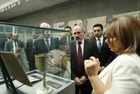 President, PM Pashinyan visit Armenian Genocide Museum-Institute 
