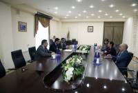 Le Maire d'Erevan a eu un entretien avec l'Ambassadrice de France en Arménie
 
