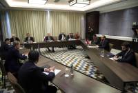 Début de la réunion des ministres des Affaires étrangères arménien, russe et azerbaïdjanais à 
Douchanbé