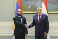 وزير خارجية أرمينيا آرارات ميرزويان يلتقي بوزير خارجية طاجيكستان سيروج الدين محي الدين في 
دوشانبي
