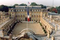 AFP: состав нового правительства Франции объявят 20 мая
