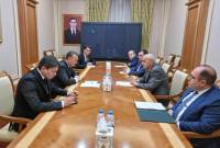 Artaşes Tumanyan Aşkabat'ta enerji sektöründe işbirliği ile ilgili konuları görüştü